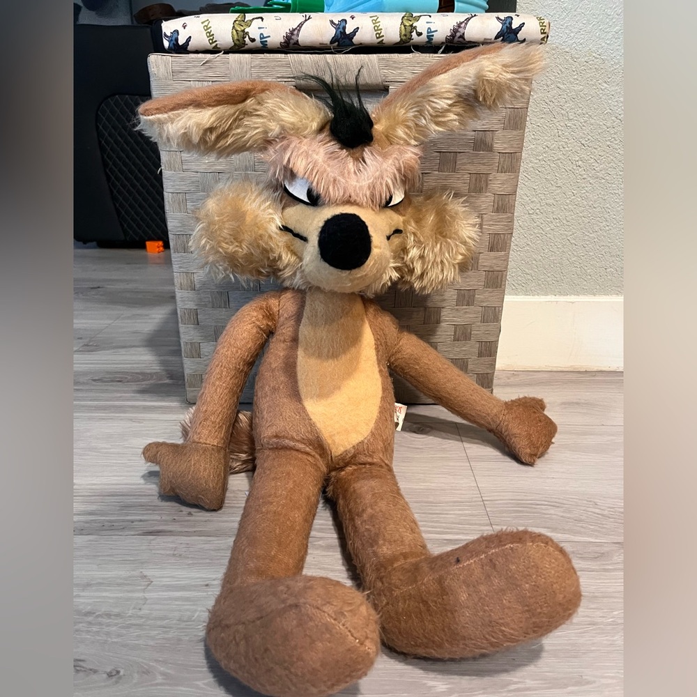 1971 vintage warner bros Brown Plush Coyote Toy